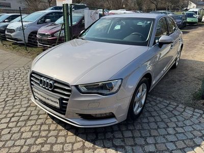 Gebraucht Audi A3 Attraction 140 PS (102 kW) 2013 Grau Limousine