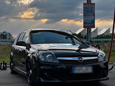 Schwarz Gebraucht 2009 Opel Astra Kombi | 4.000 €
