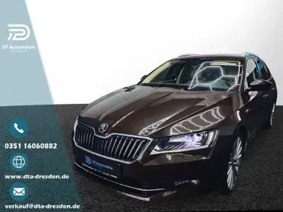 Używany Skoda Superb LAURIN & KLEMENT 190 KM (139 kW) 2016 Brązowy Sedan/Limuzyna