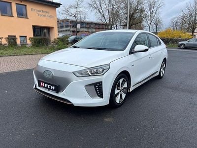 Gebraucht Hyundai Ioniq Premium 88 kW (120 PS) 2018 Weiß Kleinwagen