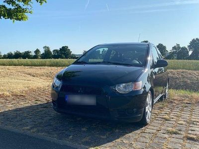 Gebraucht Mitsubishi Colt 75 PS (55 kW) 2012 Schwarz Kleinwagen