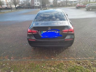 Gebraucht Mercedes A180 116 PS (85 kW) 2020 Schwarz Limousine