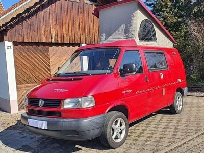 Second-hand VW Multivan 110 CP (80 kW) 1996 Roșu Monovolum