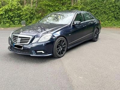Usata Mercedes E350 AMG 265 CV (194 kW) 2011 Blu Berlina