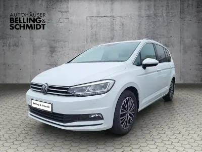 Gebraucht VW Touran Highline 150 PS (110 kW) 2021 Weiß Van / Kleinbus