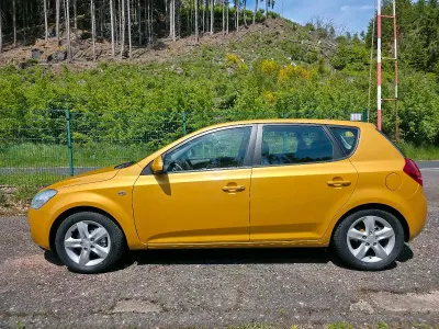 Gebraucht Kia Ceed 122 PS (89 kW) 2008 Andere farben Kleinwagen