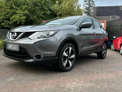 Gebraucht Nissan Qashqai 131 PS (96 kW) 2017 Grau SUV