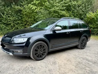 Gebraucht Skoda Octavia Scout 184 PS (135 kW) 2016 Schwarz Kombi