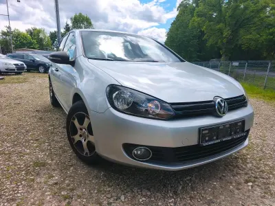 Gebraucht VW Golf VI 105 PS (77 kW) 2011 Silber Kleinwagen