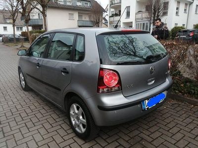 Gebraucht VW Polo 80 PS (58 kW) 2006 Grau Kleinwagen