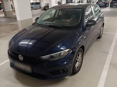 Käytetty Fiat Tipo Pop 95 HP (69 kW) 2018 Sininen Sedan