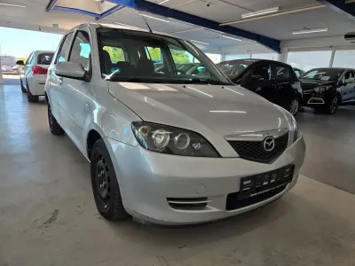 Usata Mazda 2 Active 80 CV (58 kW) 2006 Argento Utilitaria