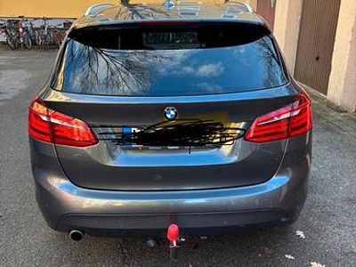 Silber Gebraucht 2016 BMW 218 SUV | 11.900 € (Guter Preis)