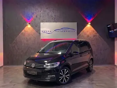 Gebraucht VW Touran Comfortline 150 PS (110 kW) 2024 Schwarz Van / Kleinbus
