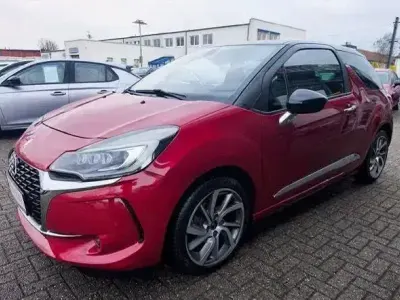 Gebraucht Citroën DS3 Sport Chic 131 PS (96 kW) 2016 Rot Kleinwagen