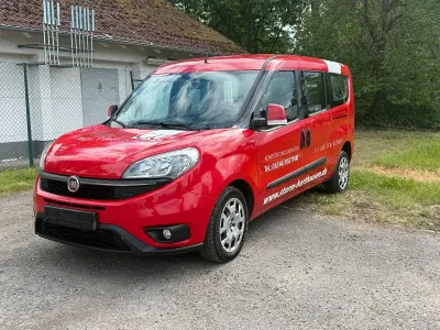 Gebraucht Fiat Doblò 105 PS (77 kW) 2015 Rot Van / Kleinbus