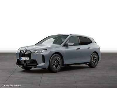 Usata BMW iX M Sport 400 kW (544 CV) 2025 Grigio SUV