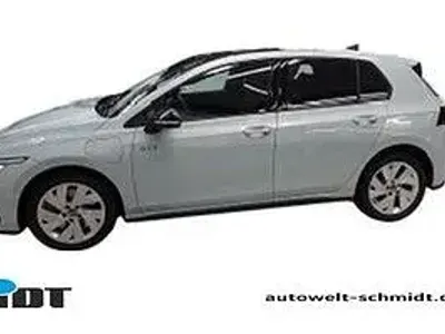 Gebraucht VW Golf VIII GTE 272 PS (200 kW) 2025 Crystal ice blue metallic Limousine