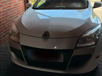 Usata Renault Mégane Coupé 110 CV (80 kW) 2011 Bianco Coupé