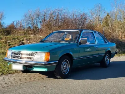 Używany Opel Commodore 116 KM (85 kW) 1979 Zielony Sedan/Limuzyna