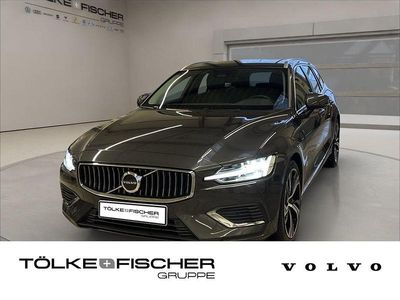 Grau Gebraucht 2022 Volvo V60 Plus Kombi | 34.885 € (Fairer Preis)