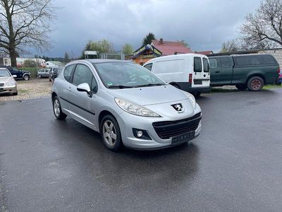 Gebraucht Peugeot 207 Urban Move 95 PS (69 kW) 2011 Silber Limousine