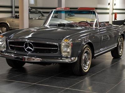 Grau Gebraucht 1966 Mercedes W113 Cabrio | 64.800 €