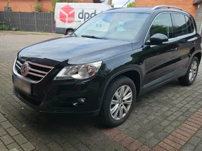 Gebraucht VW Tiguan Team 140 PS (102 kW) 2010 Schwarz SUV