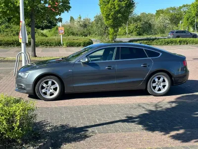Gebraucht Audi A5 Sportback Ambiente 177 PS (130 kW) 2013 Grau Kleinwagen