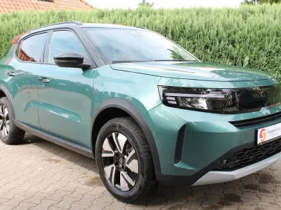 Neu Opel Frontera Ultimate 145 PS (106 kW) 2026 Grün SUV