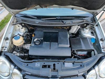 Gebraucht VW Polo 64 PS (47 kW) 2003 Silber Kleinwagen