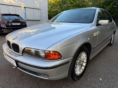 BMW 523