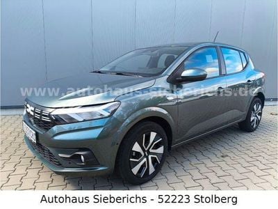 Gebraucht Dacia Sandero Expression 91 PS (66 kW) 2025 Grün Limousine