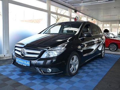 Gebraucht Mercedes B180 122 PS (89 kW) 2012 Schwarz Van / Kleinbus