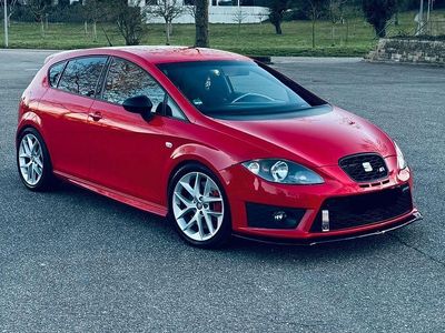 Rot Gebraucht 2011 Seat Leon CUPRA Limousine | 10.300 €