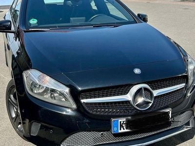 Usata Mercedes A200 136 CV (100 kW) 2016 Nero Berlina