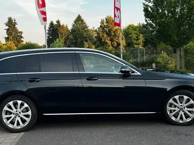 Gebraucht Mercedes E350 AMG line 258 PS (189 kW) 2018 Schwarz Limousine