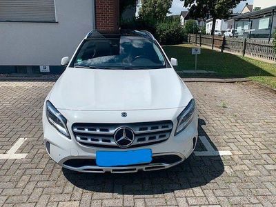Gebraucht Mercedes GLA180 122 PS (89 kW) 2018 Schwarz SUV