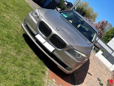 BMW 730