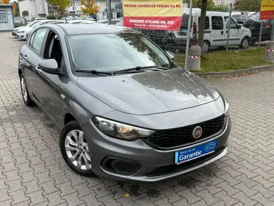 Gebraucht Fiat Tipo Street 95 PS (69 kW) 2019 Grau met. Limousine