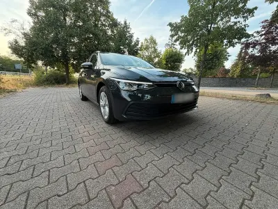 Gebraucht VW Golf VIII Life 116 PS (85 kW) 2023 Grau Kombi