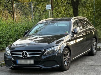 Schwarz Gebraucht 2017 Mercedes C220 Kombi | 12.800 € (Fairer Preis)