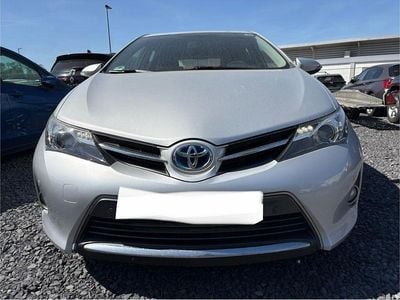 Usata Toyota Auris Hybrid Edition 99 CV (72 kW) 2013 Argento Berlina