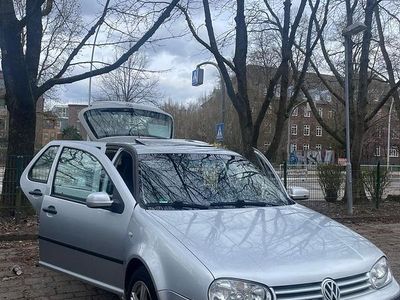 Gebraucht VW Golf VIII 75 PS (55 kW) 2021 Silber Kleinwagen