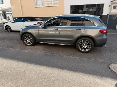 Gebraucht Mercedes GLC250 211 PS (155 kW) 2019 Grau SUV