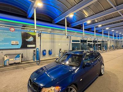 Gebraucht BMW 325 Comfort Edition 197 PS (144 kW) 2009 Blau Kombi