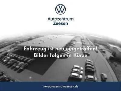 Gebraucht VW Passat Basis 150 PS (110 kW) 2022 Grau Kombi