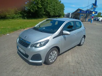 Gebraucht Peugeot 108 Active 69 PS (50 kW) 2016 Silber Kleinwagen
