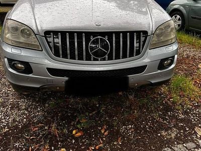 Gebraucht Mercedes ML320 224 PS (164 kW) 2005 Blau SUV