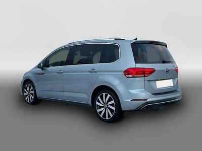Gebraucht VW Touran Highline 150 PS (110 kW) 2025 Silber Van / Kleinbus